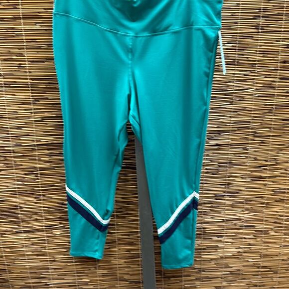 ID Ideology Plus Size Striped Side Pocket 7/8 Leggings, Created for‎ Macy's Size - Picture 3 of 3